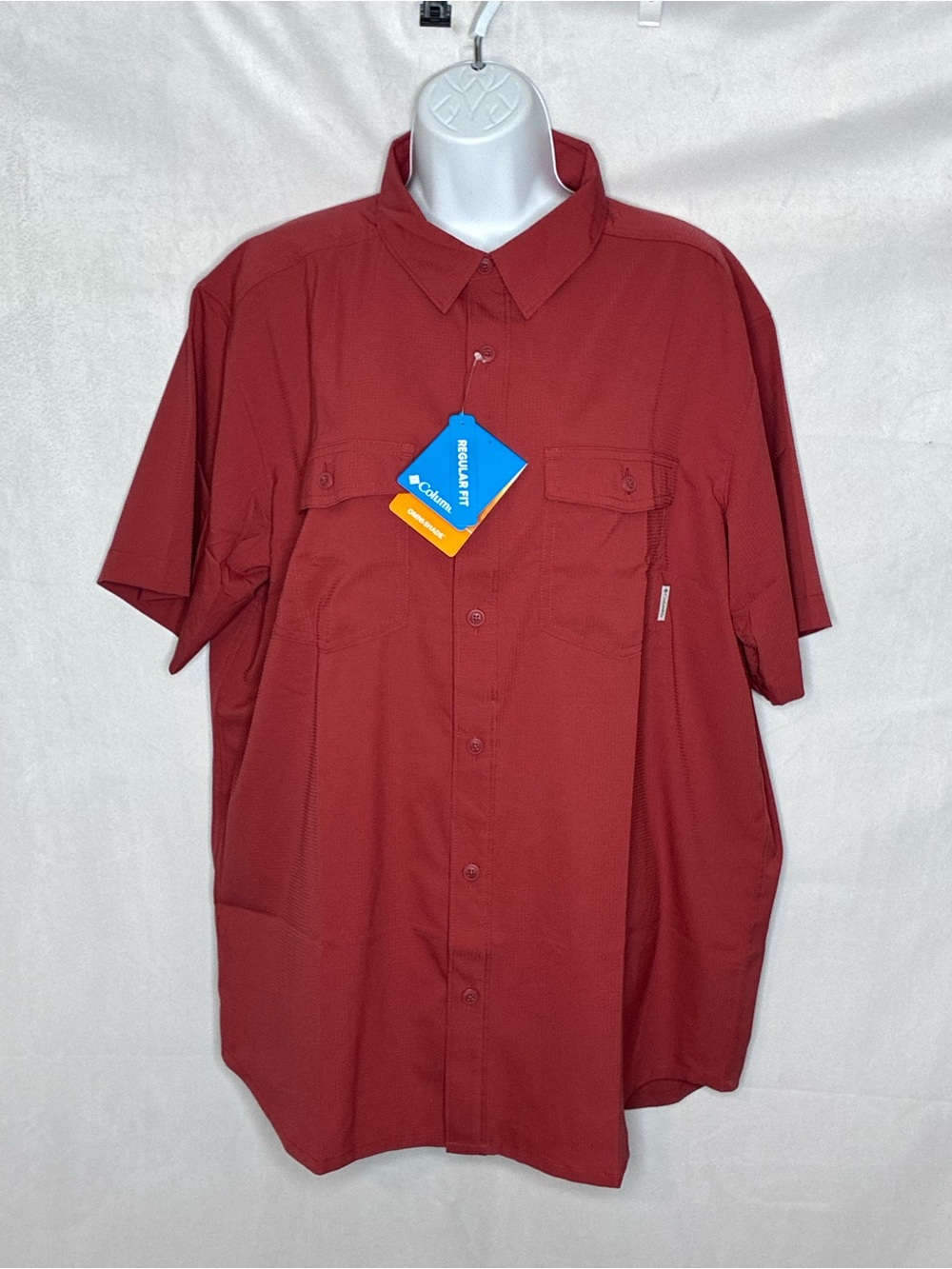 NWT Columbia UPF 40 Short-Sleeve Red Button-Up Shirt in Dusty Crimson size Large